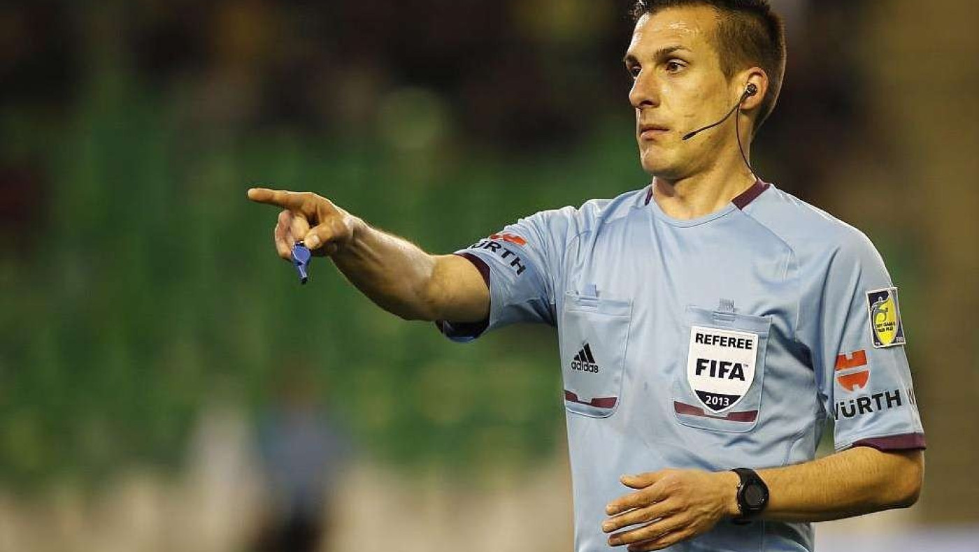 Ισπανός σφυρίζει με την Καμπάλα