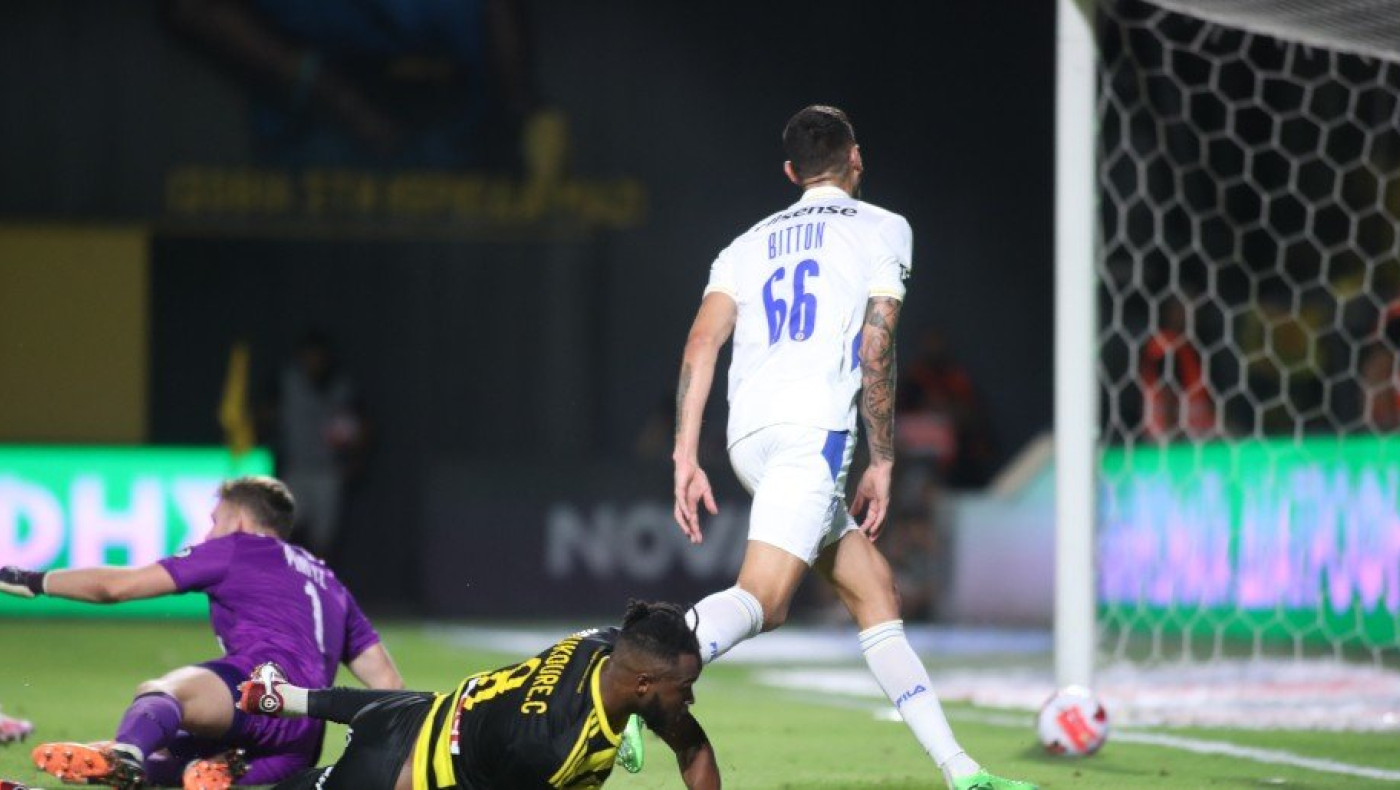 Άμεση απάντηση του Άρη με τον Ντουκουρέ