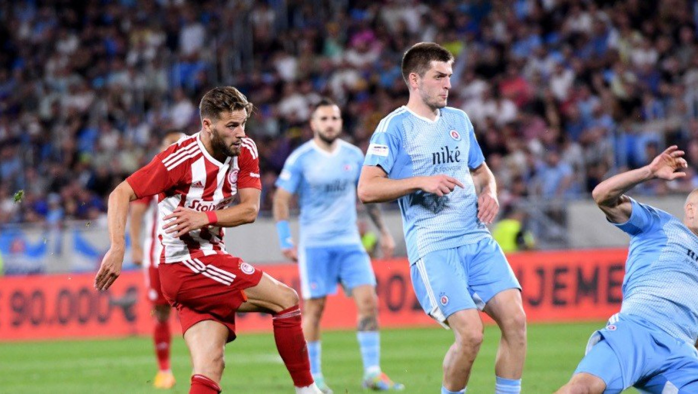 Πρόκριση θρίλερ για τον Ολυμπιακό στα πέναλτι, παρά το αριθμητικό πλεονέκτημα