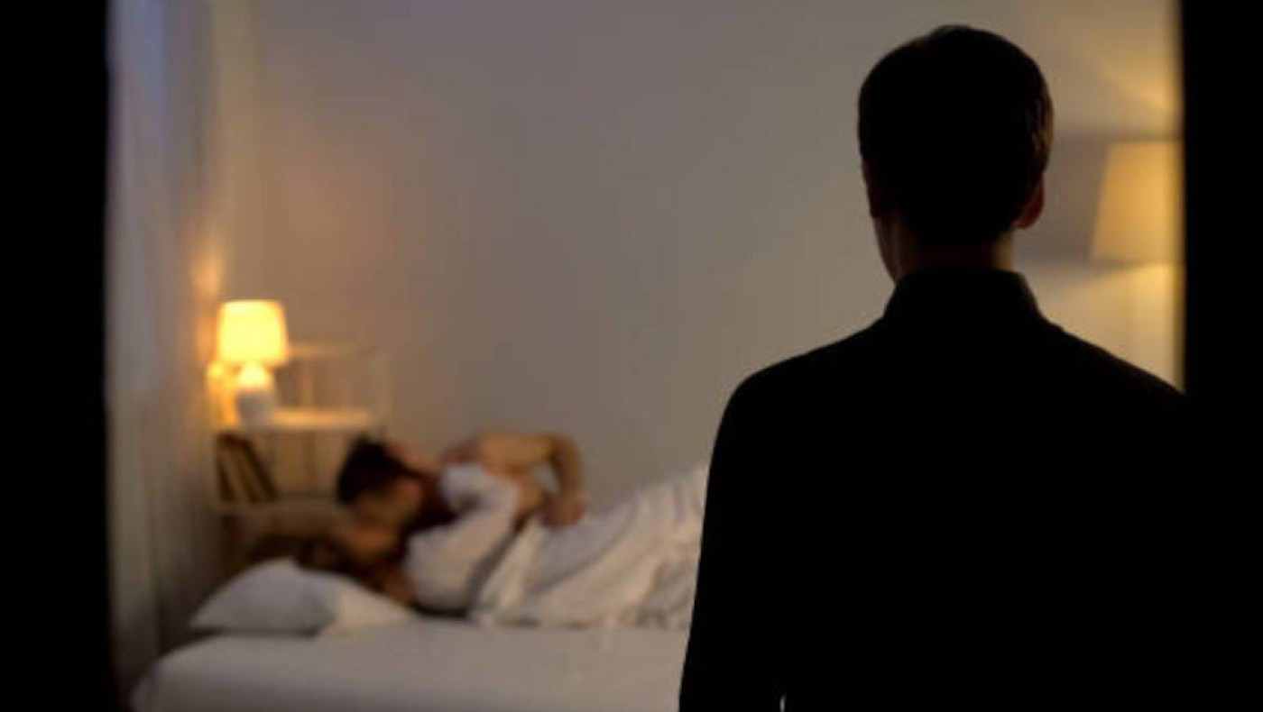 ΒΟΜΒΑ από Soula Glamorous: Μπασκετμπολίστας βρήκε την κοπέλα του στο… κρεβάτι με γνωστό τραγουδιστή!