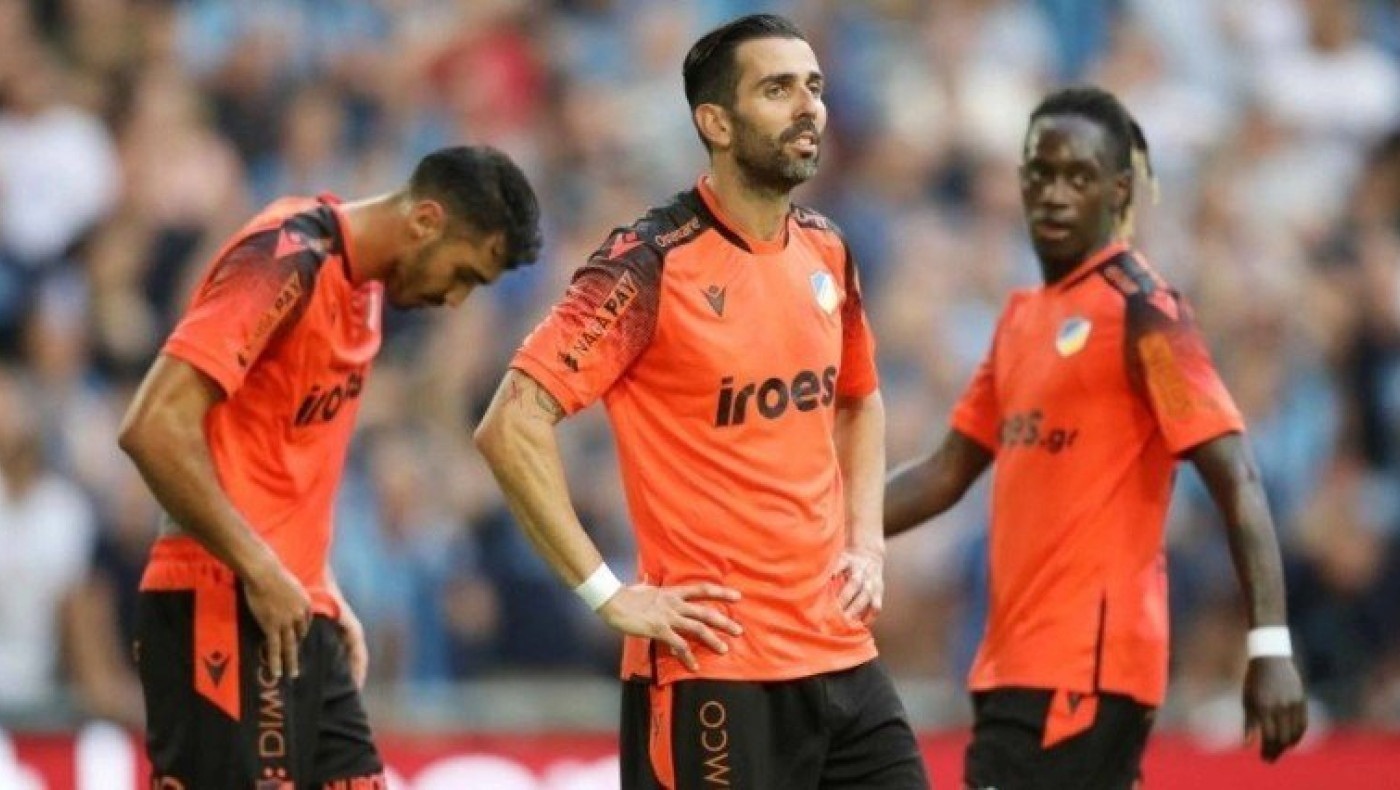 ΑΠΟΕΛ: Αποβλήθηκε ο Κρέσπο, έχασε με 3-0 από την Τζουγκάρντεν