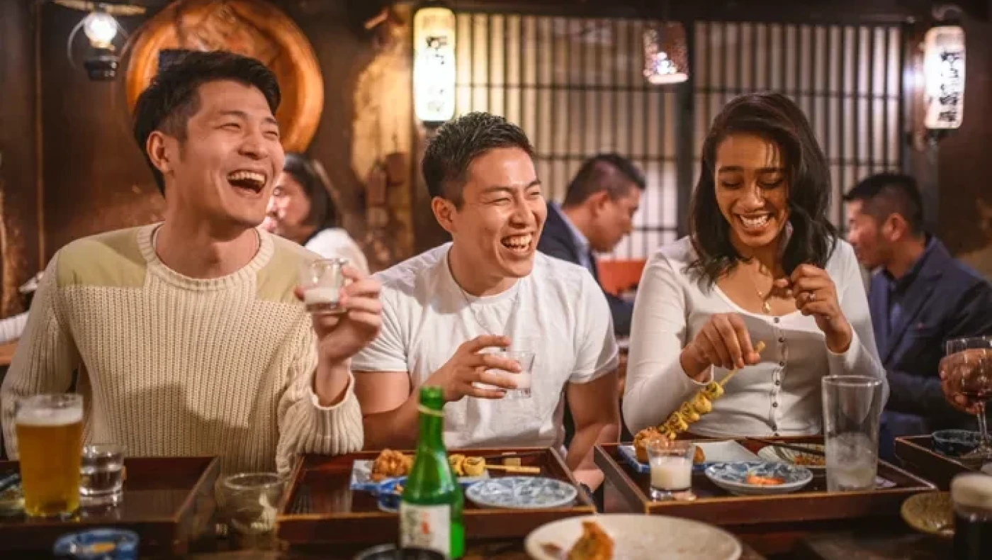 Ιαπωνία: Το κράτος καλεί τους νέους να πίνουν περισσότερο