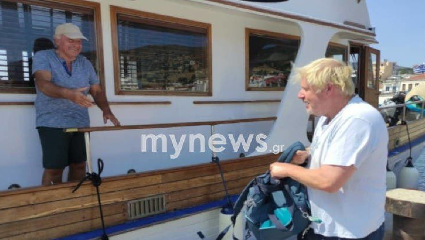 Αποκλειστικό Mynews.gr: Ο Μπόρις Τζόνσον στο σκάφος Hercule Poirot-Επίσκεψη στους Πεταλιούς!