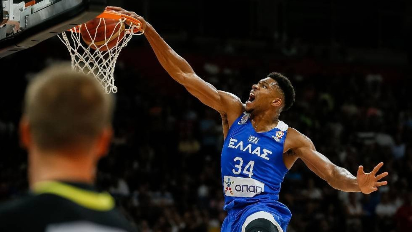 Ασύλληπτος ο Γιάννης, λύγισε στο Βελιγράδι η Εθνική