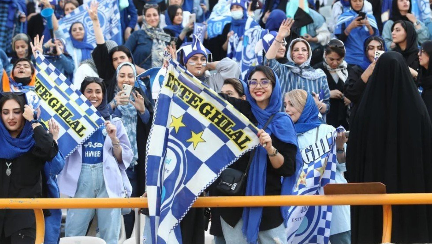 Ιράν: Γυναίκες παρακολούθησαν ποδοσφαιρικό αγώνα για πρώτη φορά εδώ και 40 χρόνια