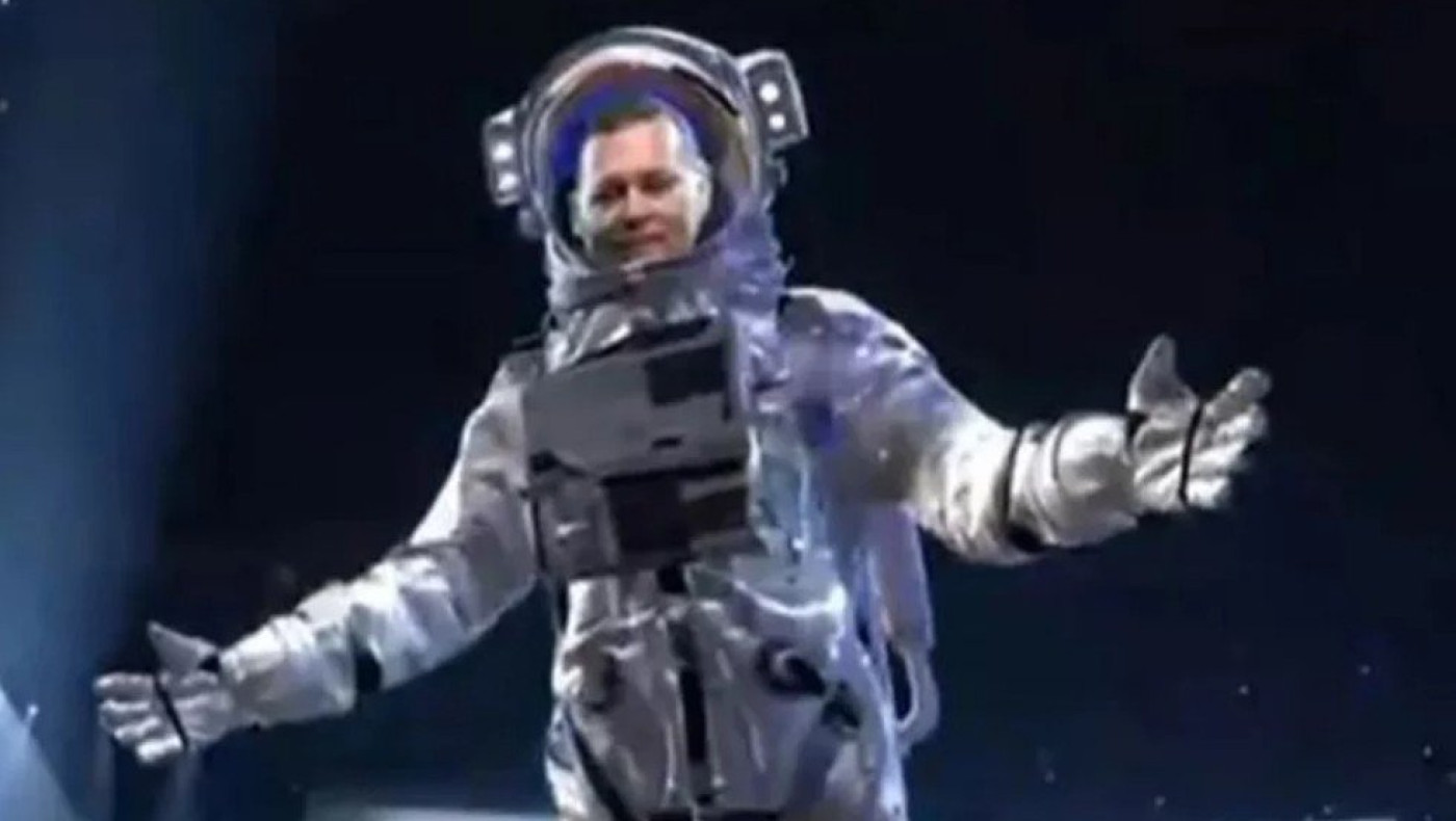 Εντυπωσιακό: Ο Τζόνι Ντεπ εμφανίστηκε στα MTV Awards ως αστροναύτης