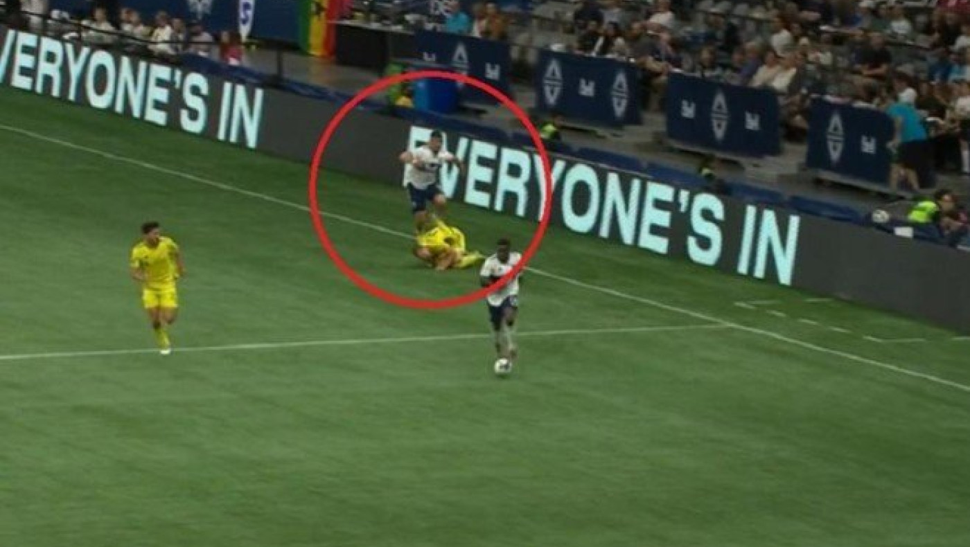 Παίκτης στο MLS πάτησε αντίπαλο στο κεφάλι!