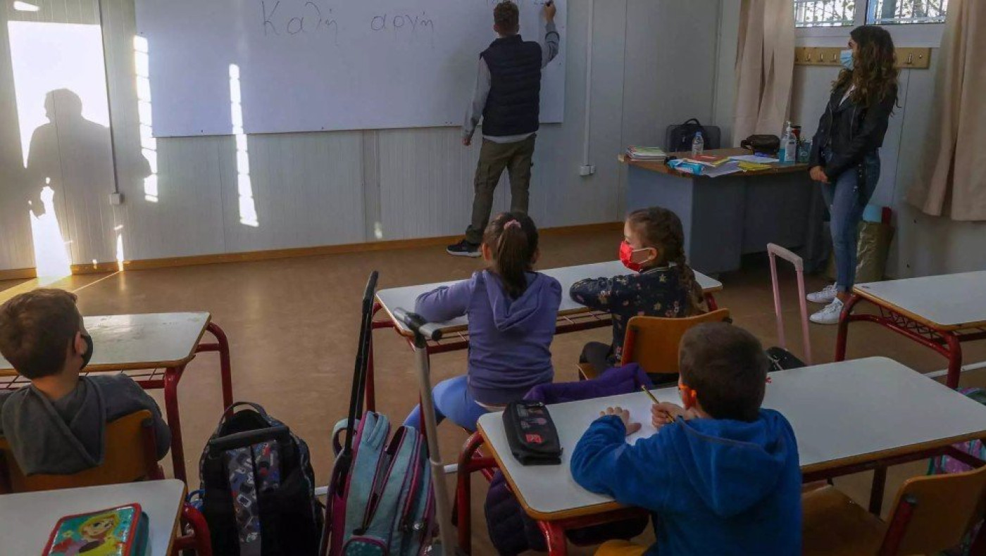 Χωρίς μάσκες και υποχρεωτικά τεστ ανοίγουν τα σχολεία