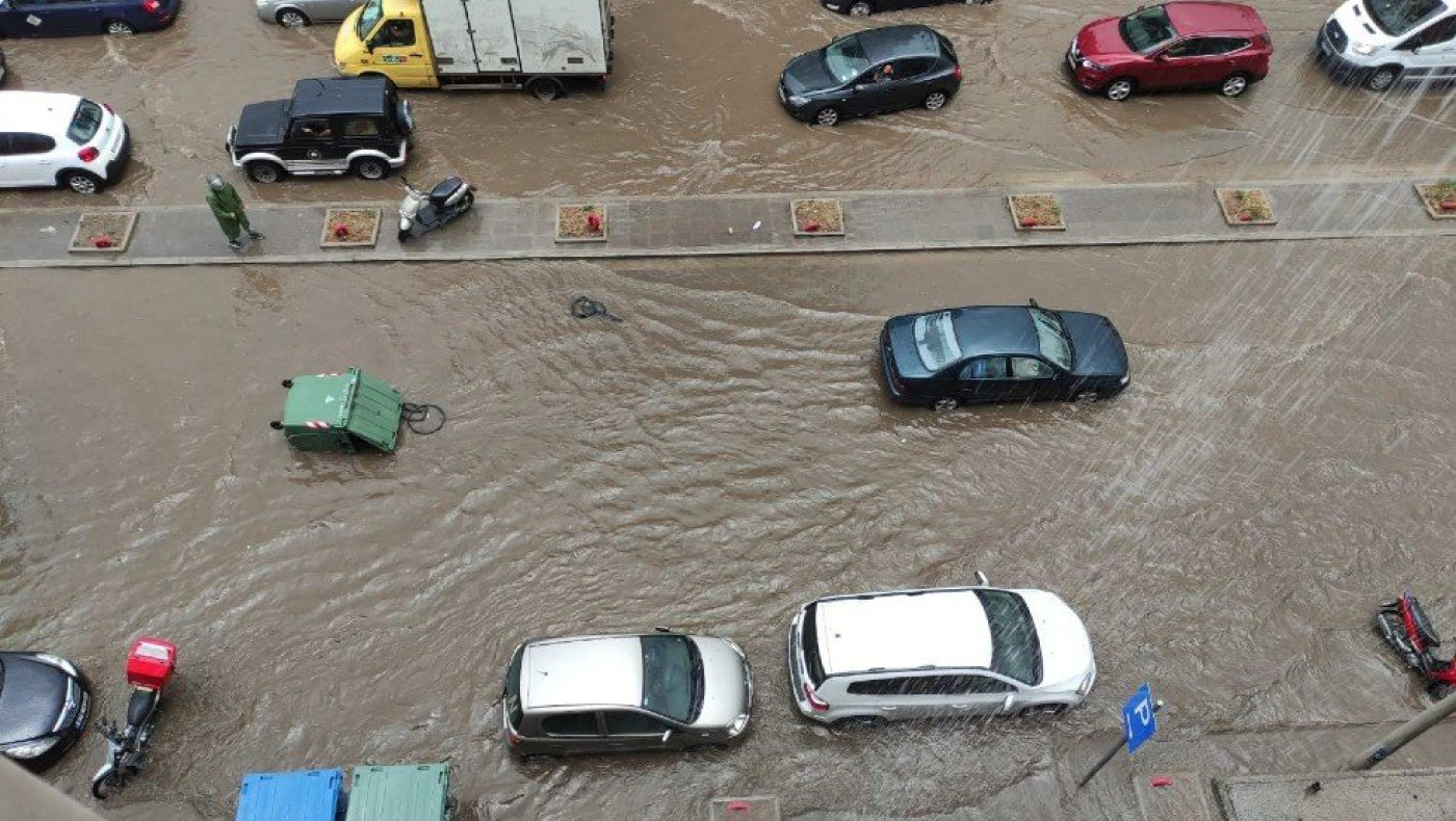 Συμβαίνει τώρα: «Βούλιαξε» η Θεσσαλονίκη από τον κατακλυσμό