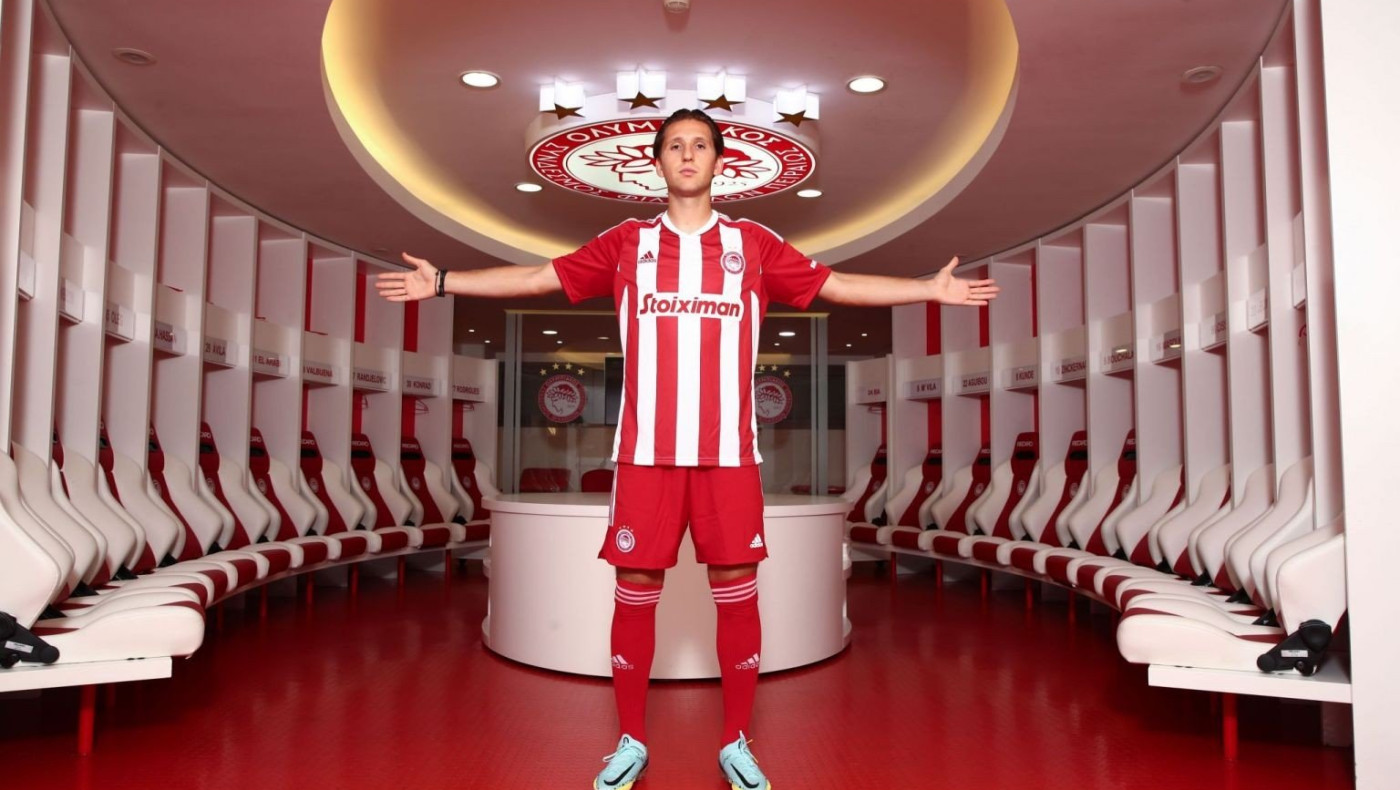 Και επίσημα στον Ολυμπιακό ο Ρέτσος