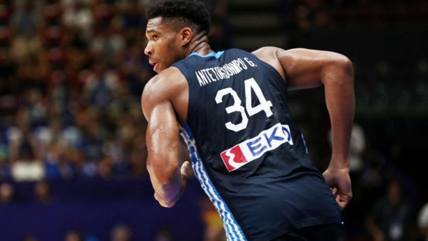 Ο Αρίνας συνεχίζει να «μειώνει» τον Γιάννη: «Δεν σκέφτεται, παίζει με το σώμα του»