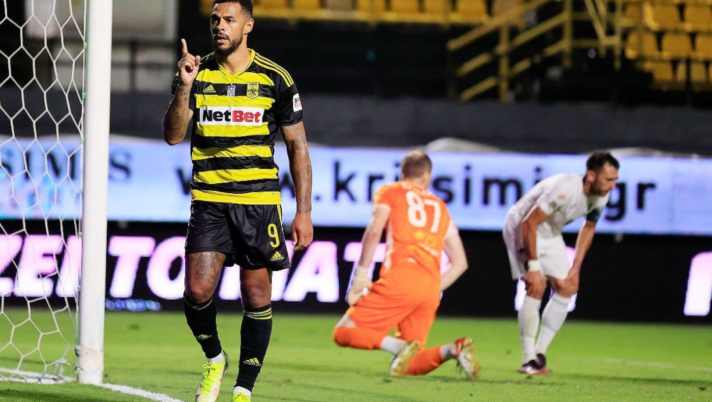 Γκρέι: Η πρώτη αξιολόγηση και η σύγκριση με Καμαρά