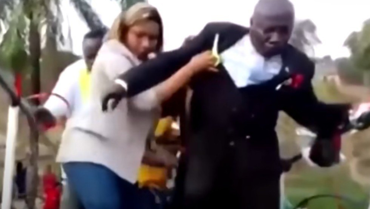 Απίστευτο γεγονός στο Κονγκό: Κατέρρευσε γέφυρα στα εγκαίνιά της!