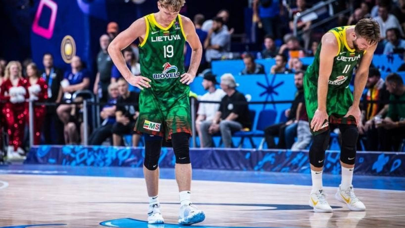 «Καρφί» του Κουζμίνσκας για τον Μπράουν και την Ισπανία