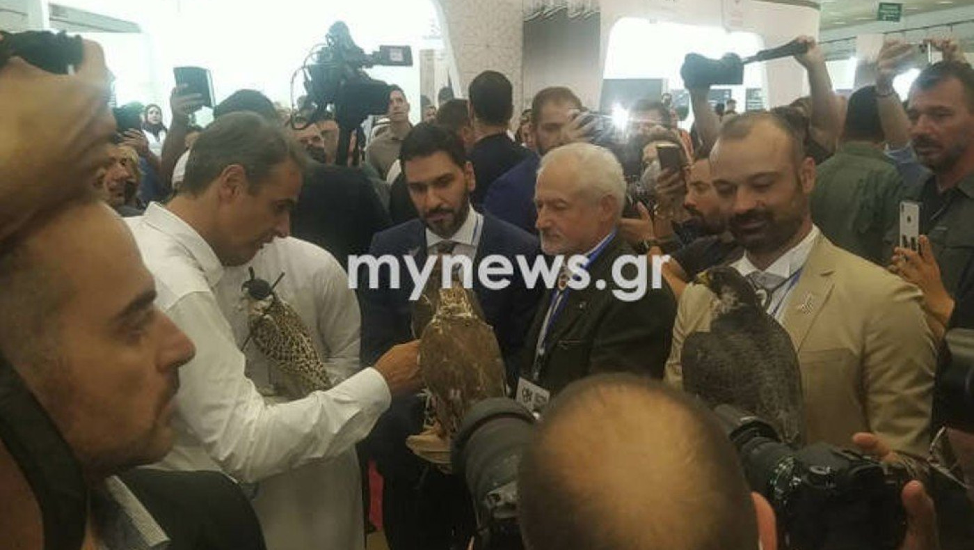 ΔΕΘ 2022: Στο περίπτερο των ΗΑΕ ο Κυριάκος Μητσοτάκης, ενδιαφέρον για τα γεράκια