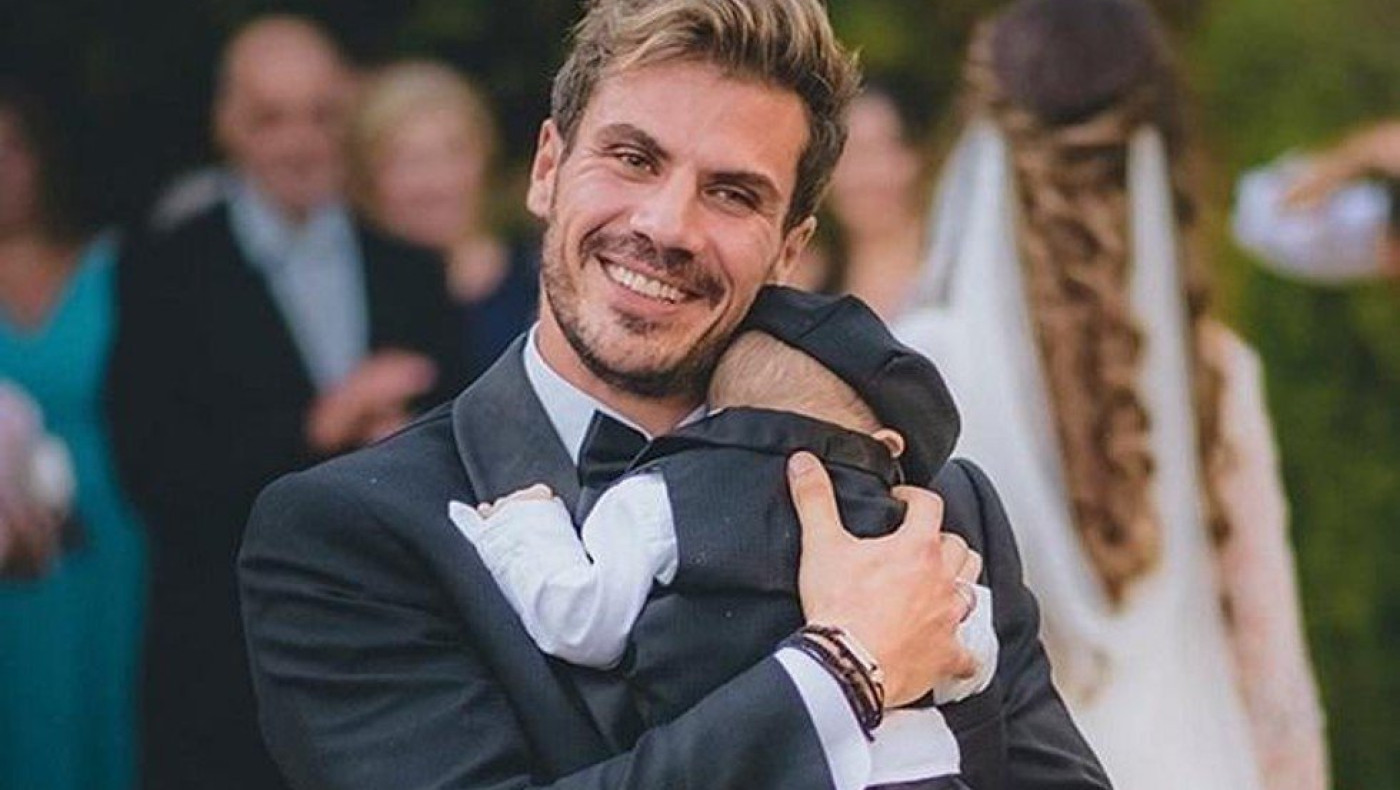 Άκης Πετρετζίκης: Έγινε μπαμπάς για δεύτερη φορά - Το μήνυμα προς όλες τις γυναίκες