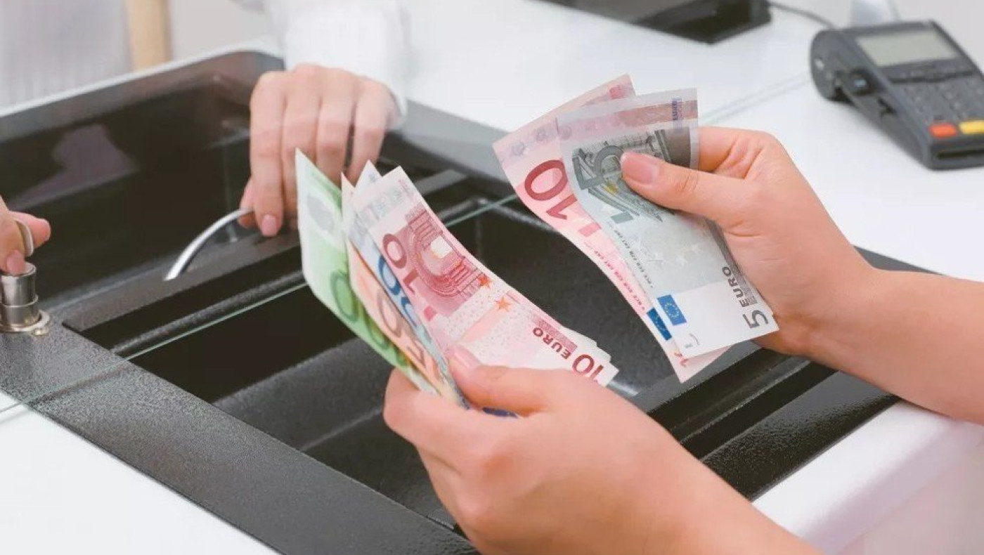 Ρυθμίσεις οφειλών vs ιδιωτικό χρέος – Πού χρωστούν οι Έλληνες