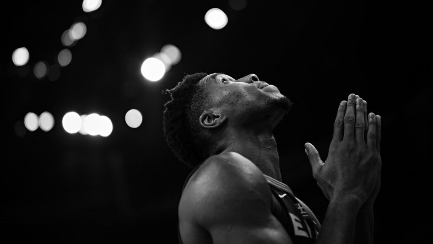 Συγκλονιστικός Αντετοκούνμπο: «Η μαμά μου έσκιζε τα σεντόνια και τα χρησιμοποιούσε σαν πάνες»