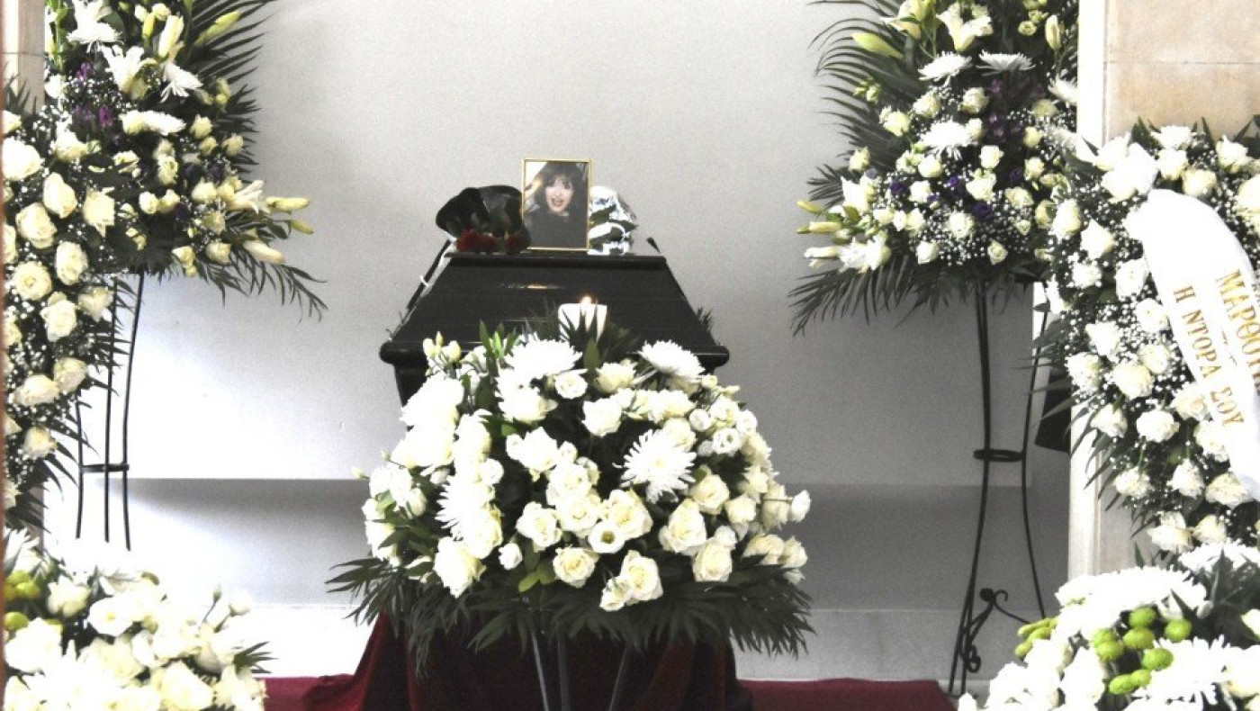 Μάρθα Καραγιάννη: Συγκίνηση στο τελευταίο αντίο