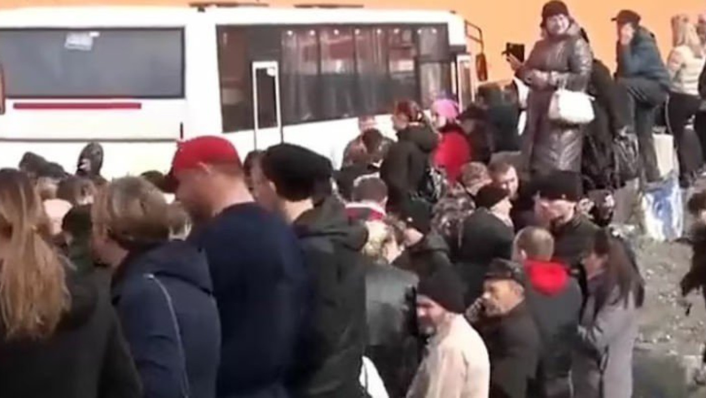 Επιστράτευση στη Ρωσία-Βίντεο αποχωρισμού: «Μπαμπά, σε παρακαλώ έλα πίσω» (vid)