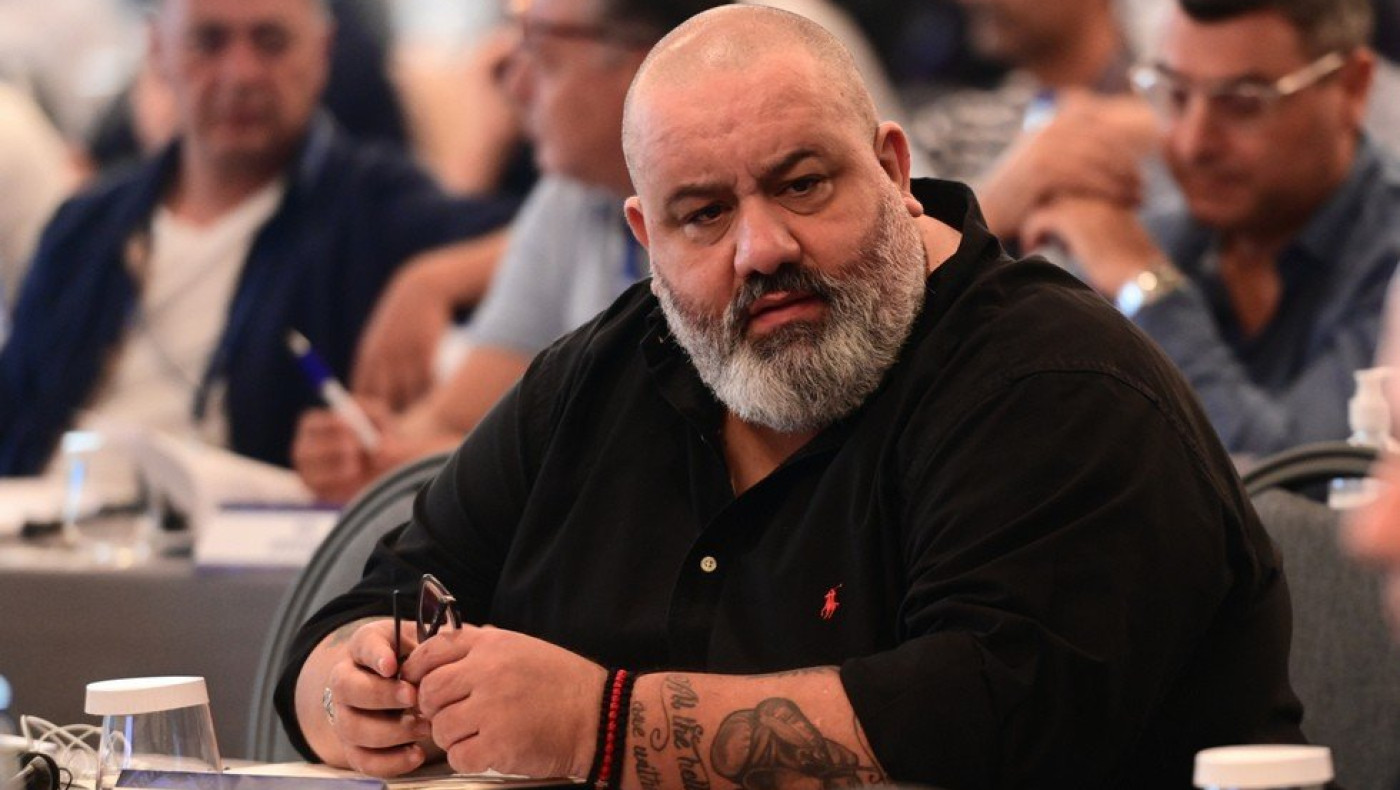 Καραπαπάς για τη φούστα στον Μπαλτάκο: «Την είχα για να την κάνω δώρο στη φίλη μου - Έχω μετανιώσει από το πρώτο λεπτό για την πράξη μου»