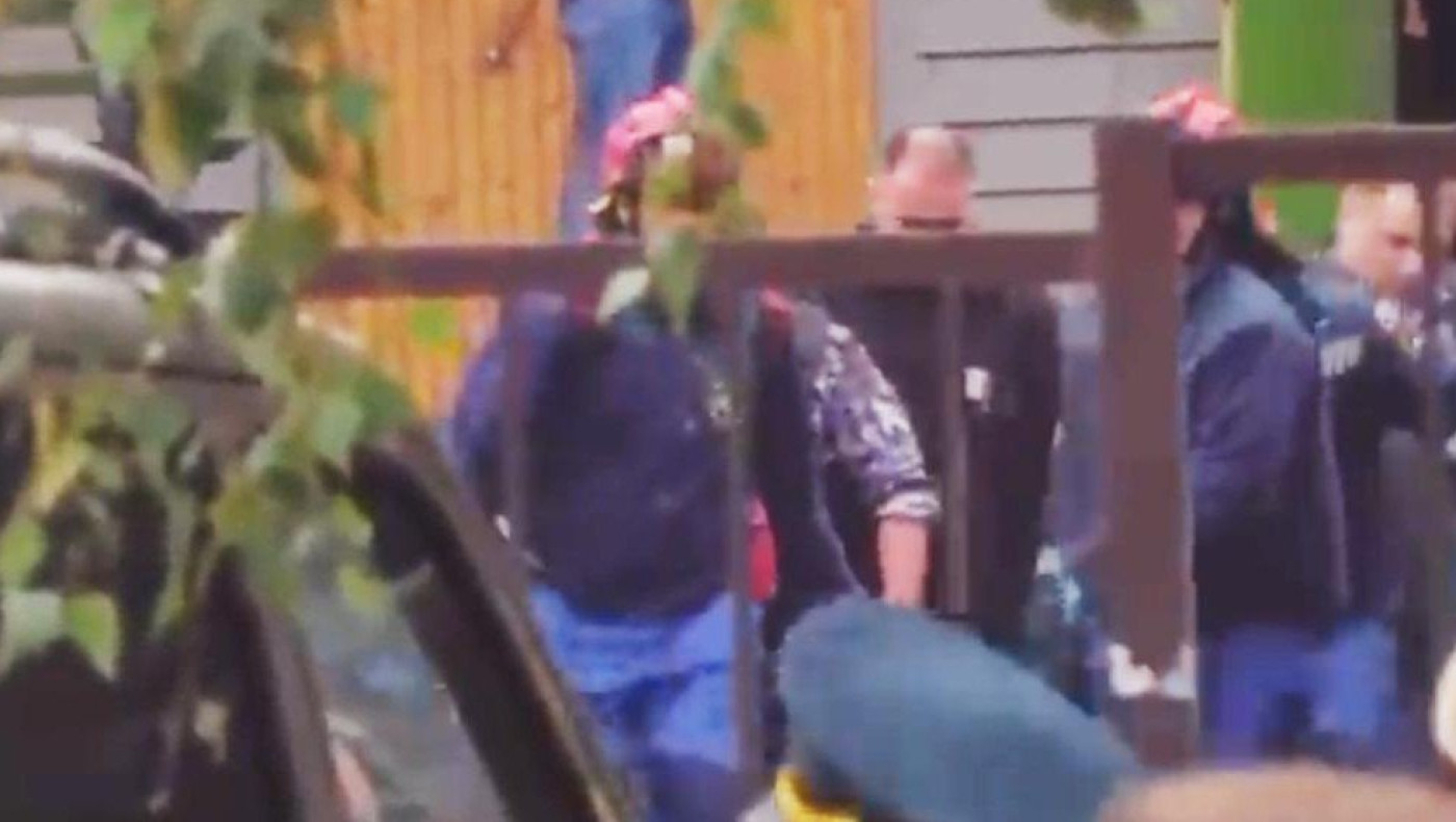 Ρωσία: Ένοπλος άνοιξε πυρ σε σχολείο - Μαθητές έπεφταν από τα παράθυρα