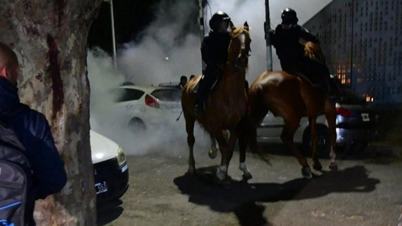 Πλαστικές σφαίρες και χημικά στο Χιμνάσια-Μπόκα με νεκρό έναν οπαδό