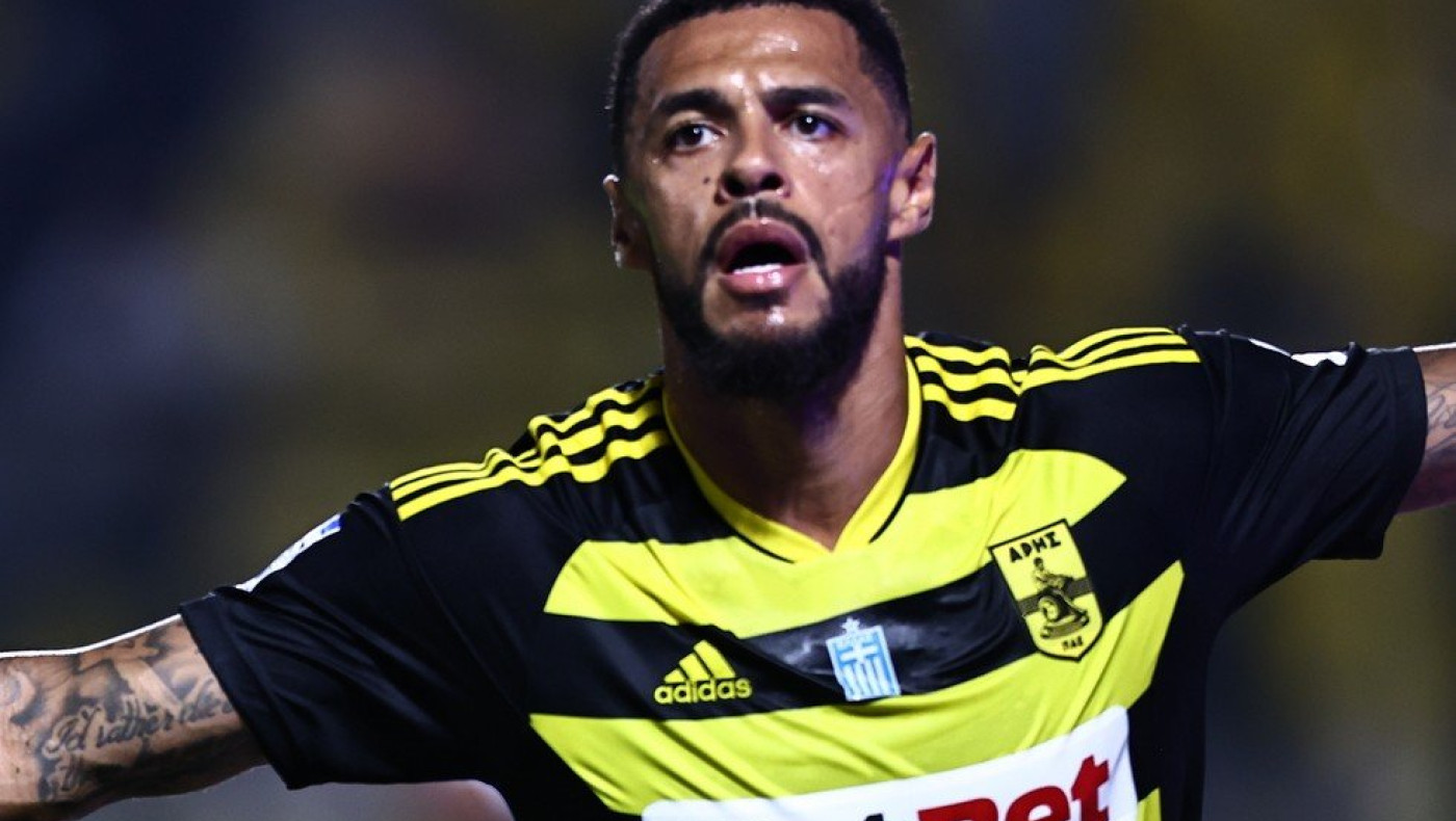 Άρης: Ένας πρώην άνοιξε λογαριασμό