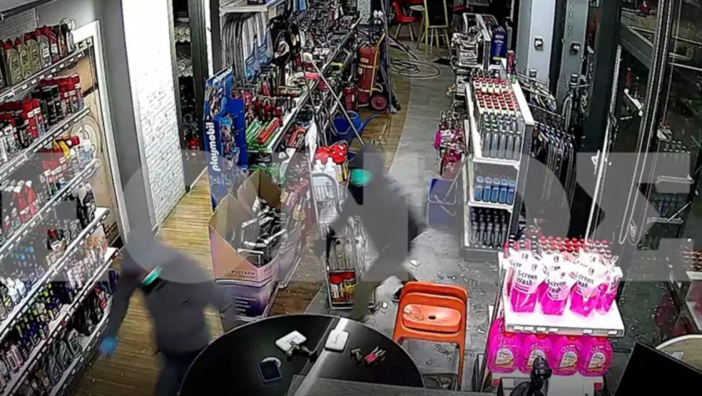 Θεσσαλονίκη: Συμμορία ρήμαζε για χρόνια αυτοκίνητα και καταστήματα