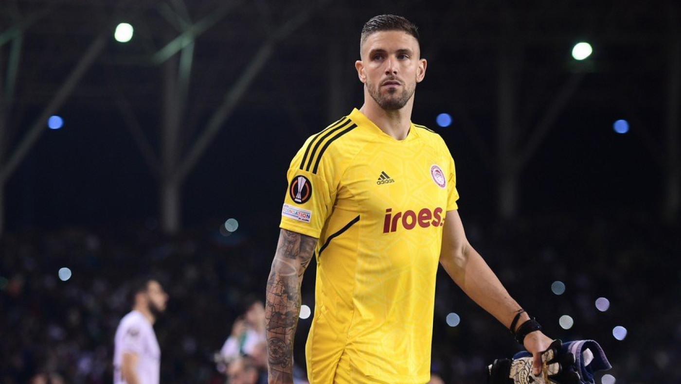 Πασχαλάκης: «Είμαι πολύ χαρούμενος για το ντεμπούτο μου με τον Ολυμπιακό»