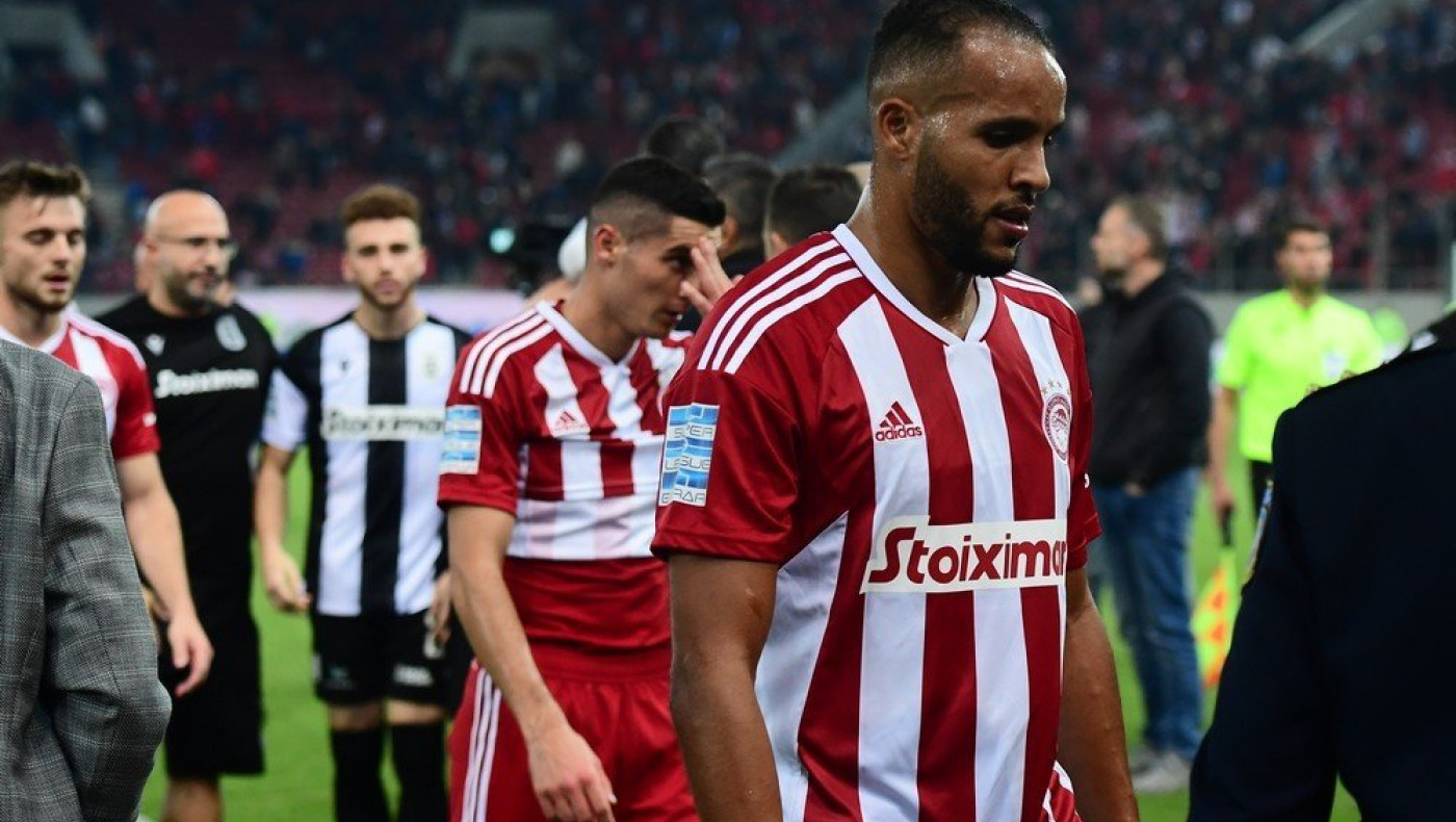 Έντονη γιούχα στο Καραϊσκάκη: «Αλλιώς ονειρευόμαστε τον Ολυμπιακό»