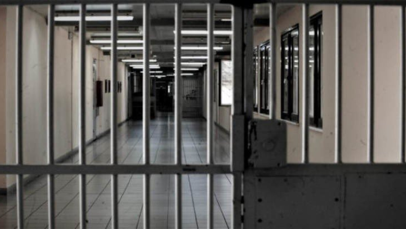 Μεσολόγγι: Τον άφησαν ελεύθερο και «τα έσπασε» μέσα στο αστυνομικό τμήμα