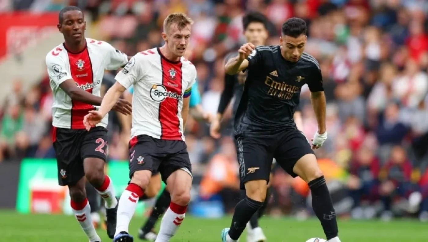 Στραβοπάτησε η Άρσεναλ, χαμόγελα στη Σίτι