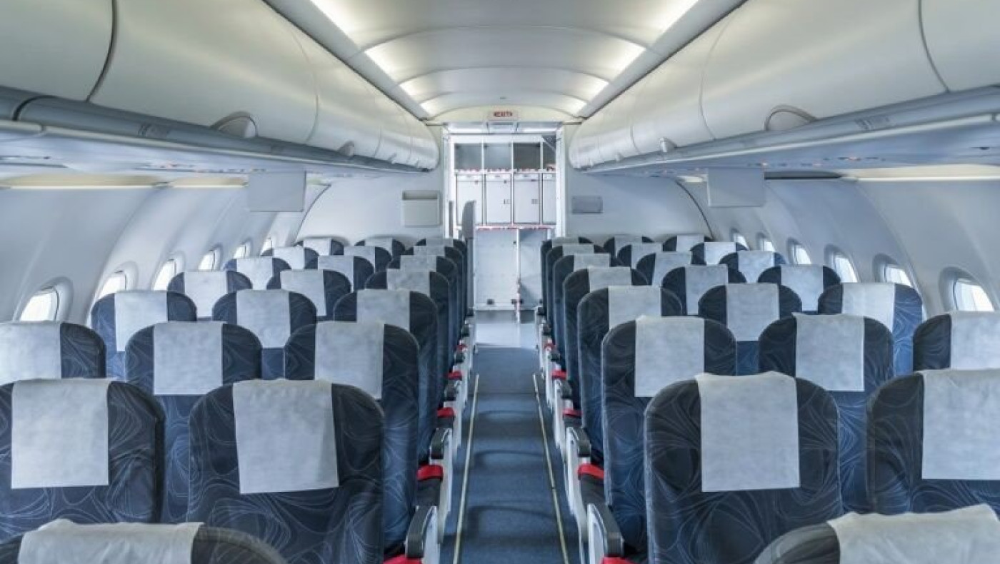 Ένας αεροσυνοδός αποκαλύπτει: Το λάθος που κάνει το 80% των επιβατών εν ώρα πτήσης