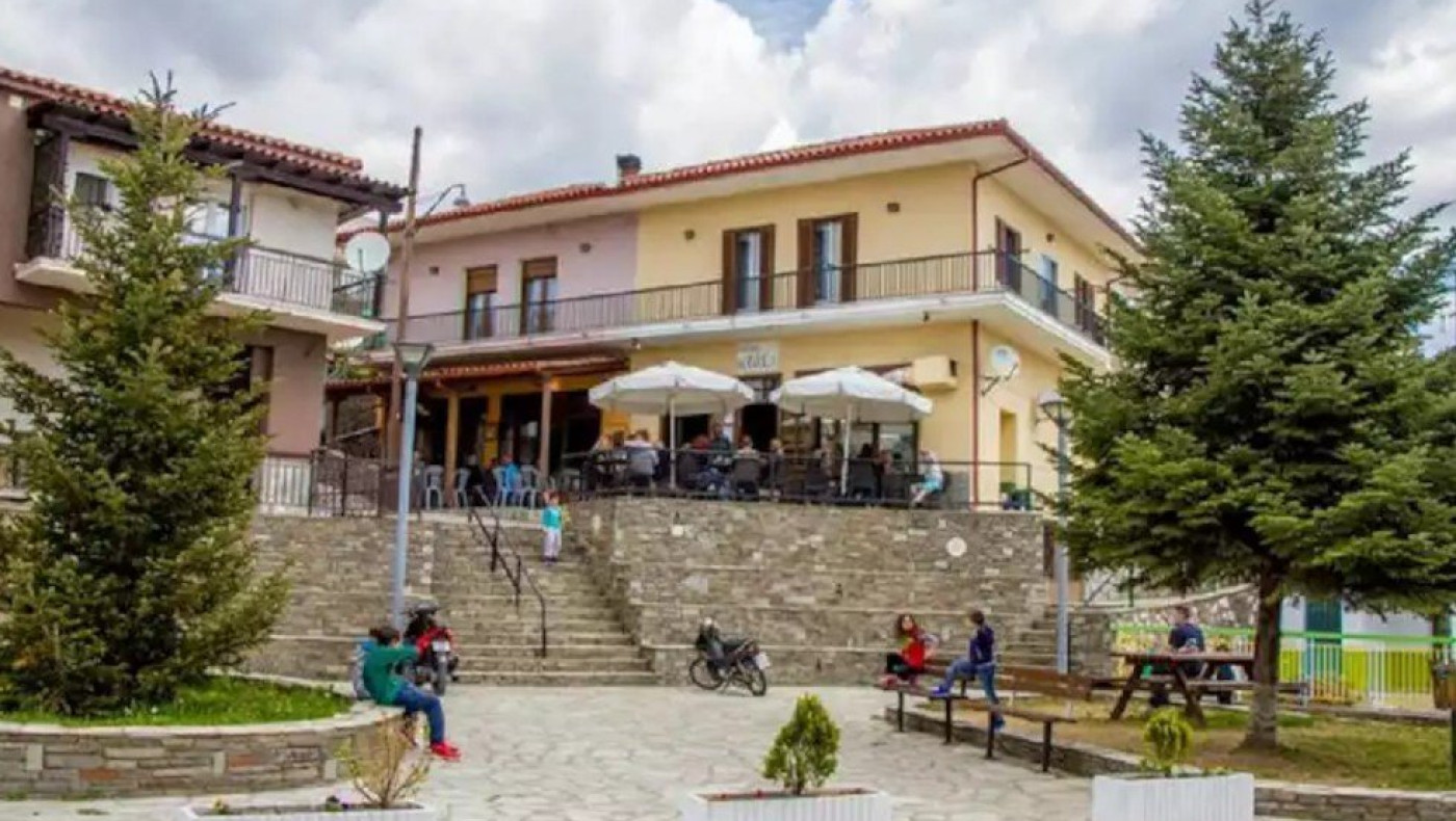 Χαλκιδική: Στον Ταξιάρχη θα ανάψει το πρώτο χριστουγεννιάτικο δέντρο της χώρας