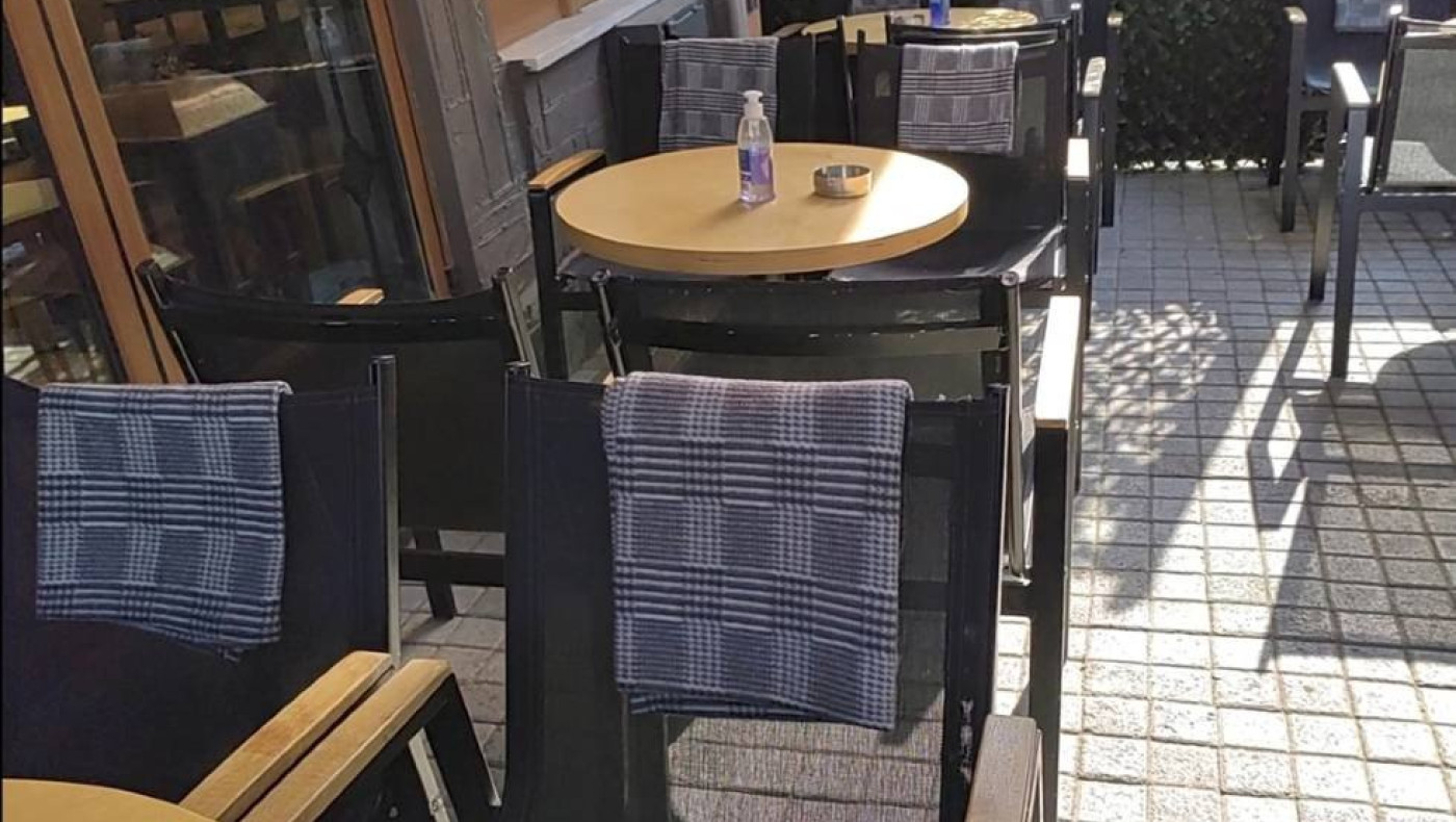 Θεσσαλονίκη: Με κουβερτάκια αντί για σόμπες η θέρμανση σε πολλά μαγαζιά