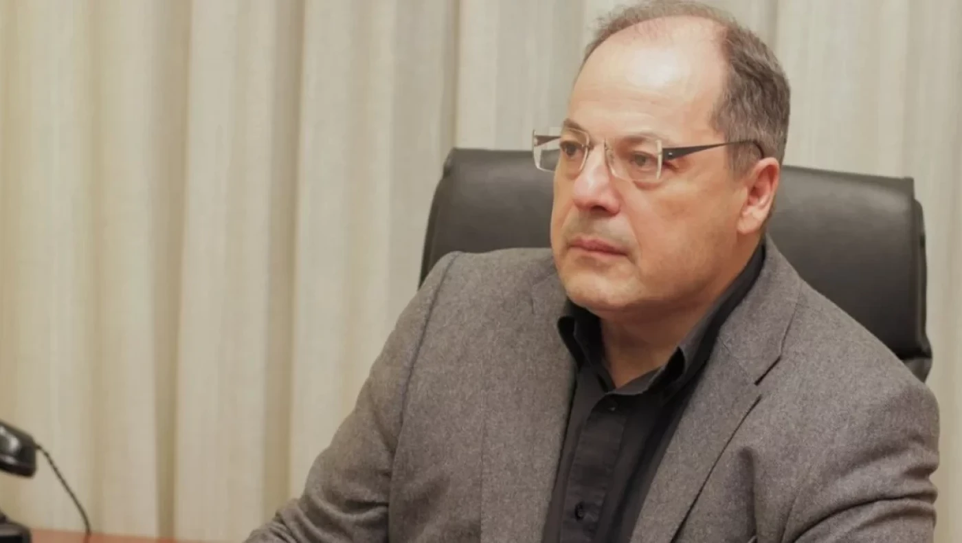 Καθηγητής Συνταγματικού Δικαίου: «Δεν νοείται να μην παραιτείται ο Μητσοτάκης»