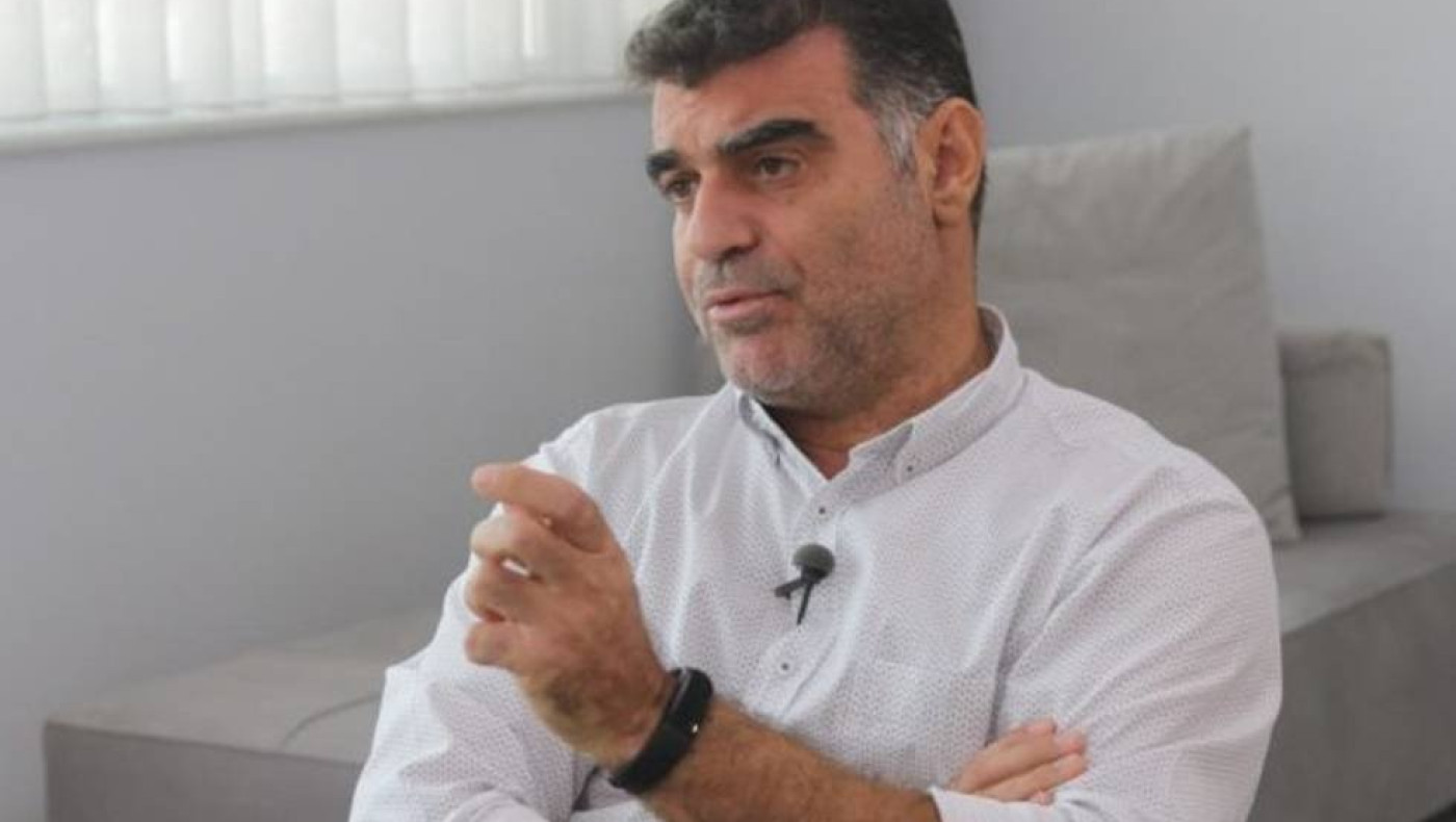 «Πόλεμος» στα media-«Επίθεση» Βαξεβάνη στην ΕφΣΥΝ