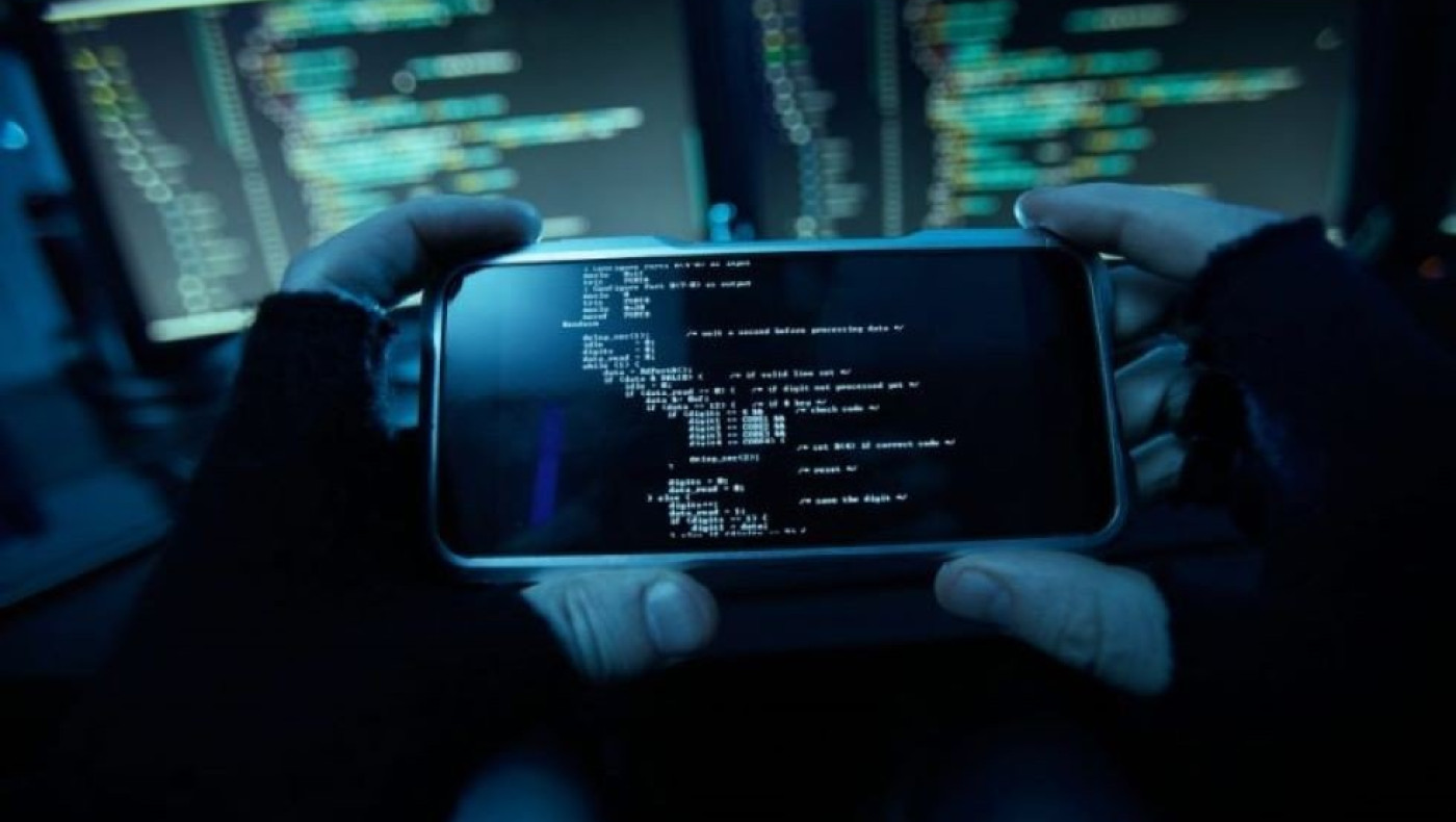 Υποκλοπές: Νέα λίστα ονομάτων από το Documento-Ανάμεσά τους και υπουργοί