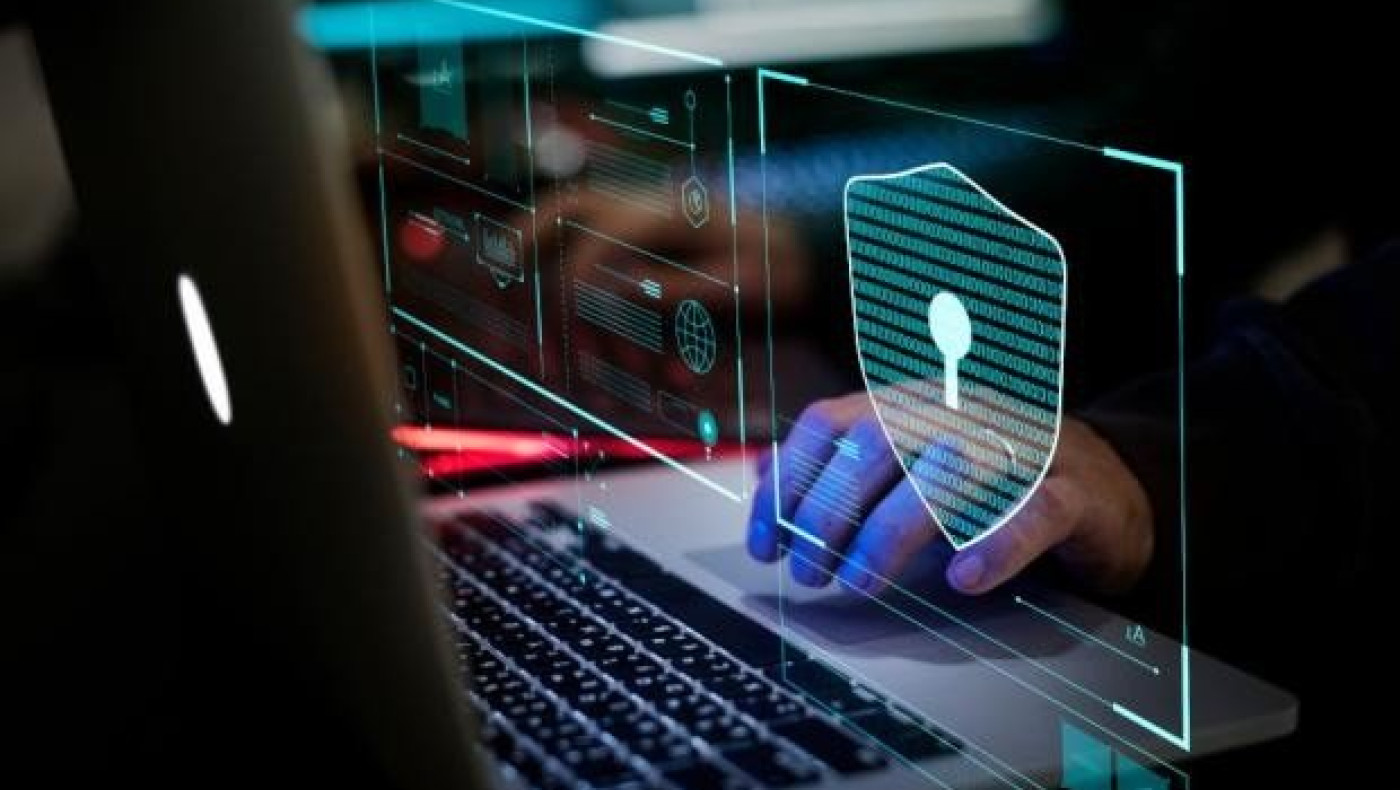 Υποκλοπές: Παρέμβαση του εισαγγελέα Ντογιάκου, κάλεσε τον Βαξεβάνη