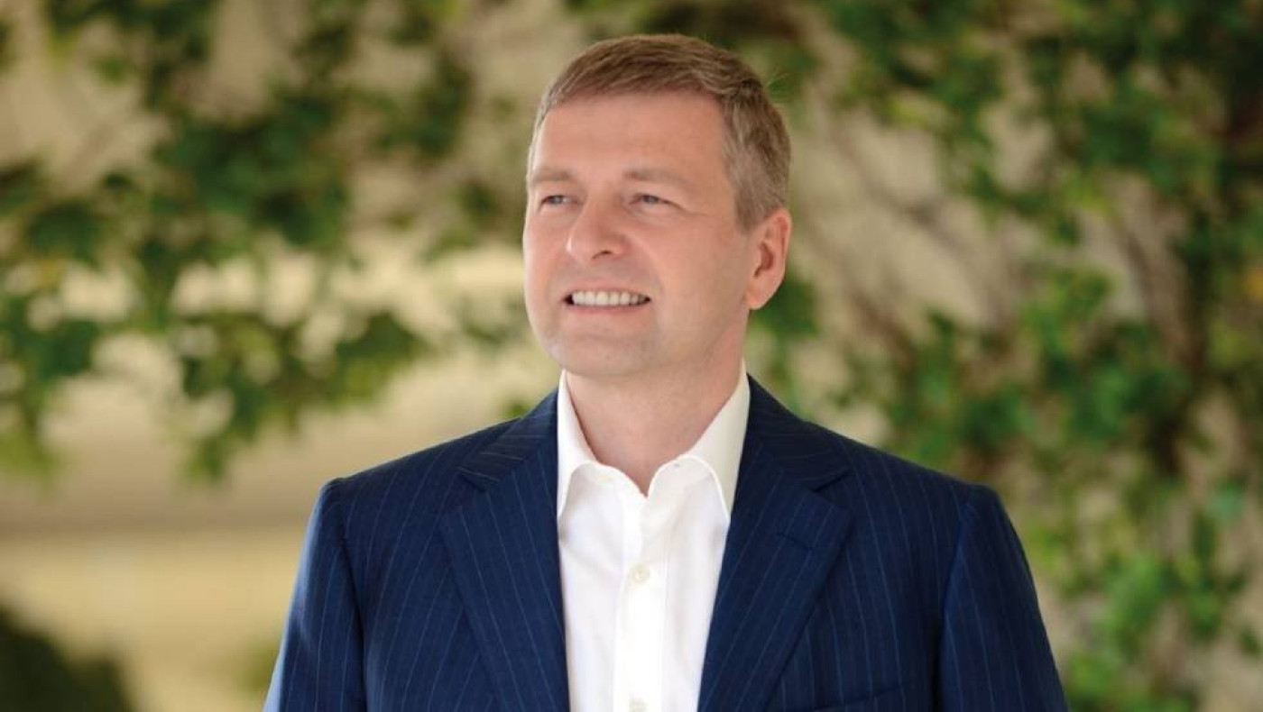 Ντμίτρι Ριμπολόβλεφ: «Μυστήριο» γύρω από τα εγκαίνια του θερέτρου του Σκορπιού