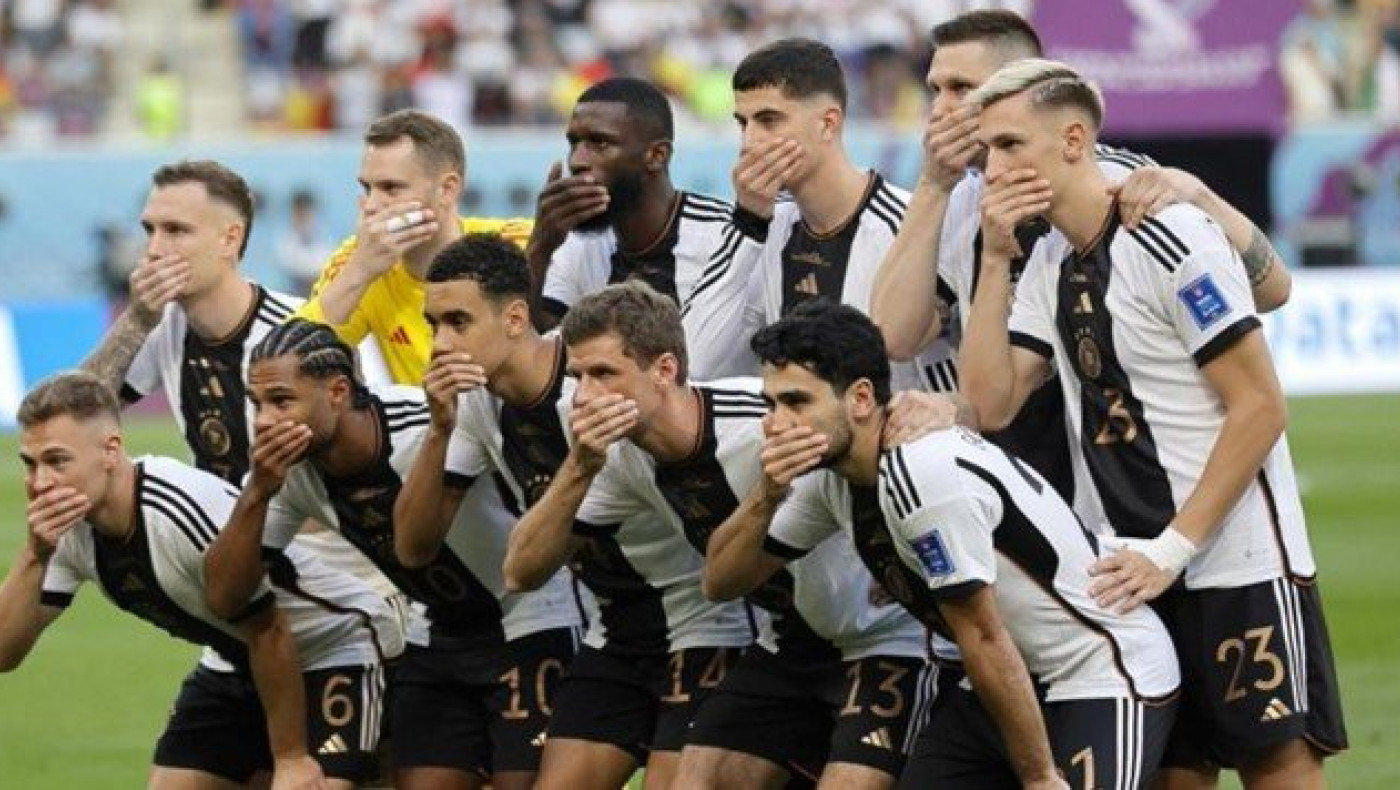 Παγκόσμιο Κύπελλο: Η FIFA δεν θα τιμωρήσει τους Γερμανούς για την κίνηση να καλύψουν το στόμα τους