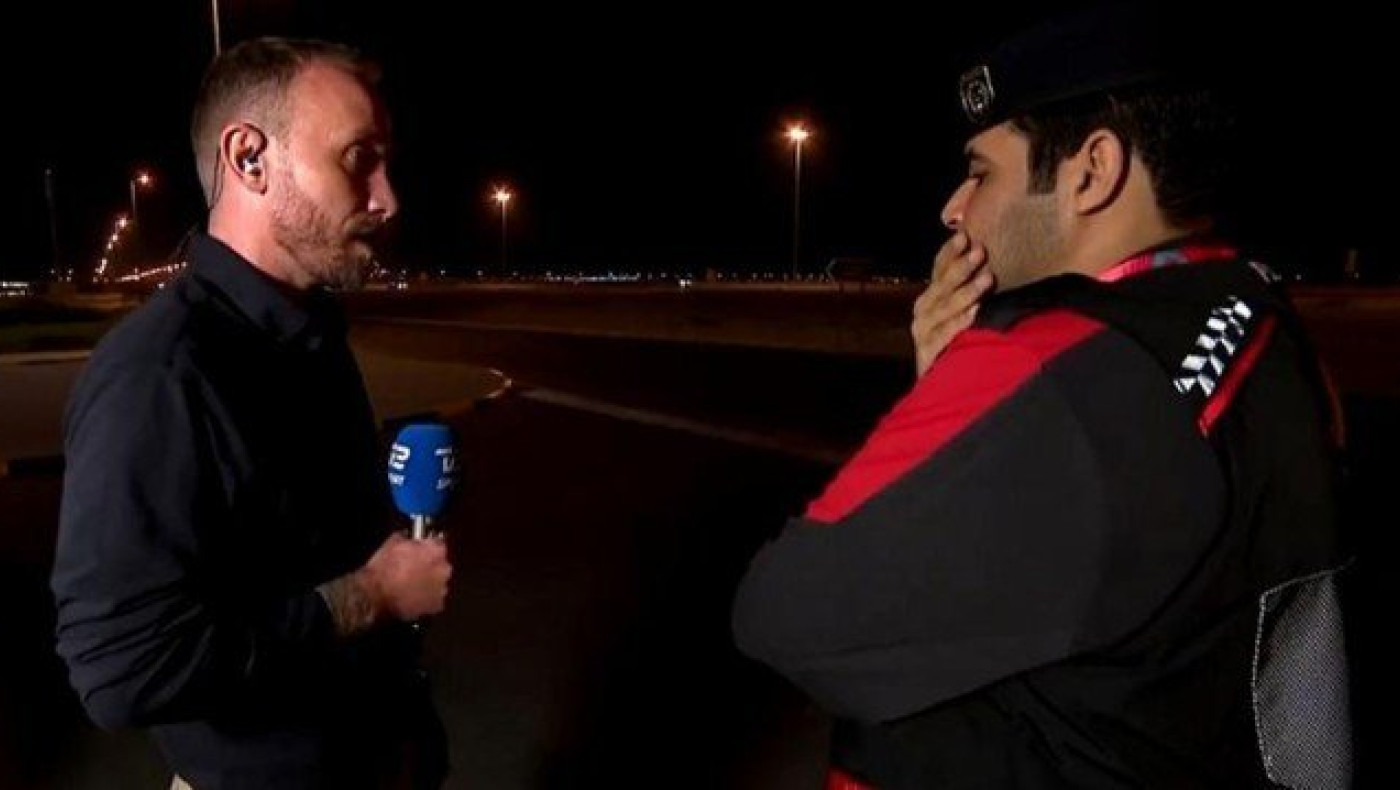 Παγκόσμιο Κύπελλο 2022: Ζητούν από Δανό ρεπόρτερ σε ζωντανή μετάδοση να βγάλει το περιβραχιόνιο «One Love»