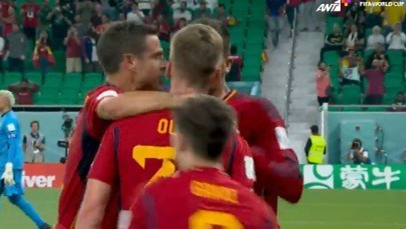 Ιδανικό κατέβασμα και εκτέλεση από τον Όλμο για το 1-0 της Ισπανίας κόντρα στην Κόστα Ρίκα