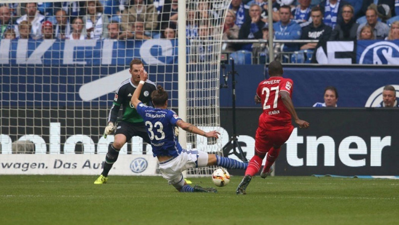 «Τράγοι» για φίλημα