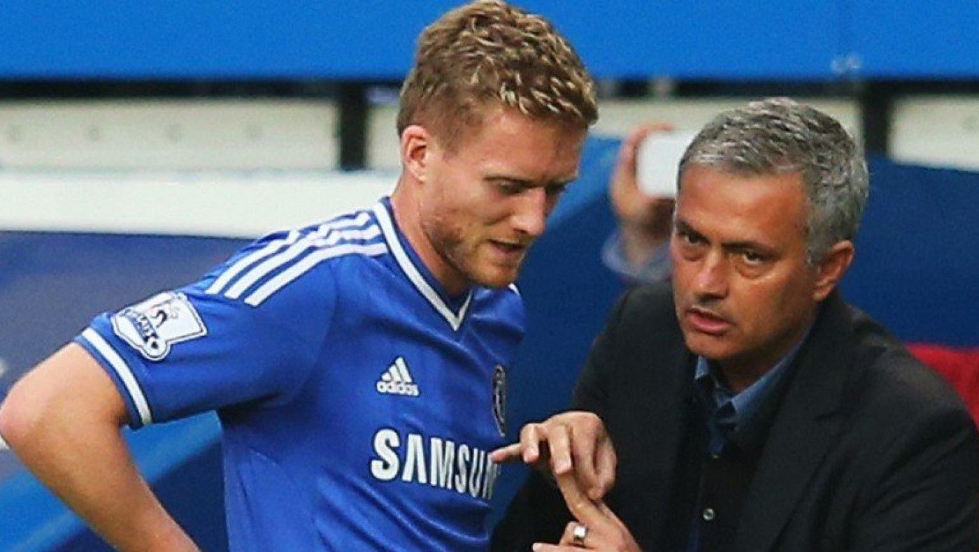 «Κάρφωσε» Μουρίνιο ο Σίρλε