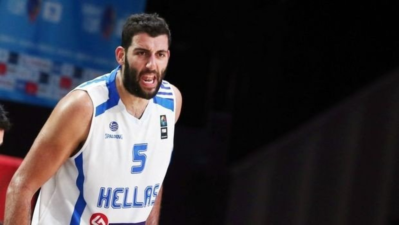 Μπουρούσης: «Παίζω και εκεί με μέσον!»