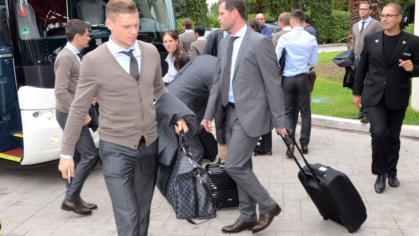 Η άφιξη της Ντόρτμουντ σε photogallery! 