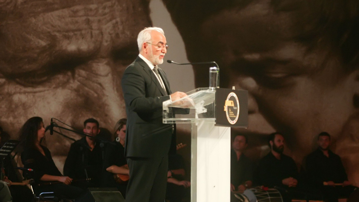 Ψάχνει λύσεις  για την κάθαρση