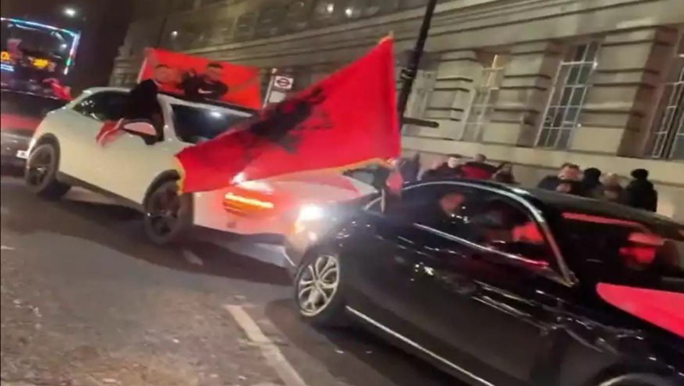 Αλβανοί προκάλεσαν κυκλοφοριακό χάος στο Λονδίνο στη μέρα της Ανεξαρτησίας τους